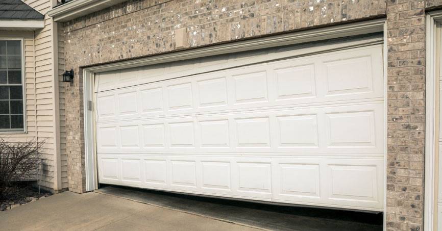 Garagentor beschädigt